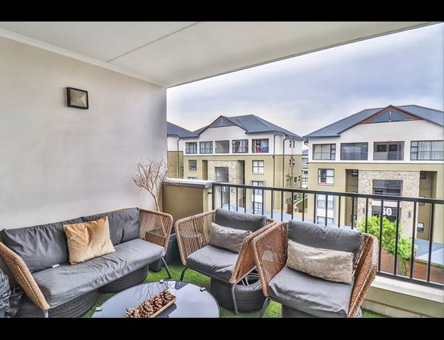 2 BEDROOM APARTMENT FOR SALE IN WATERFALL